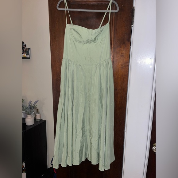 Low Cut Sling Dress - Picture 3 of 4